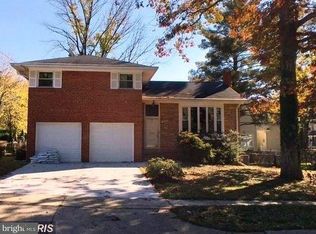 6408 Wilson Ln, Bethesda, MD 20817