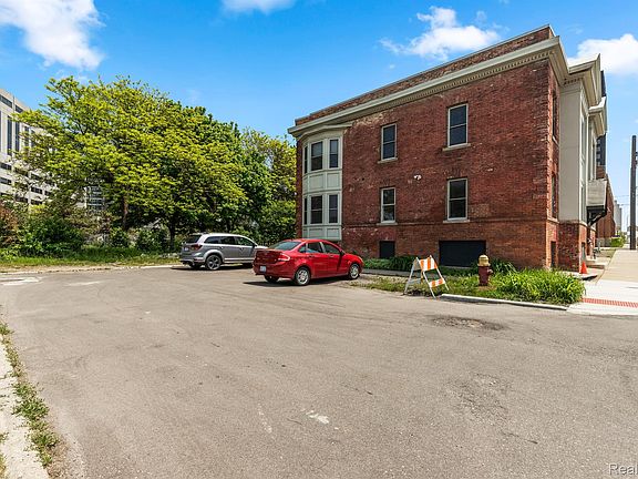 2nd image of 1450 6th St #A