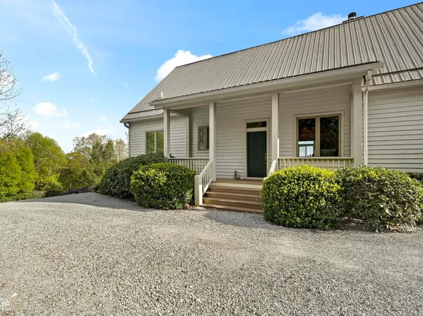 550 Thomas Knob Trl, Scaly Mountain, NC 28775