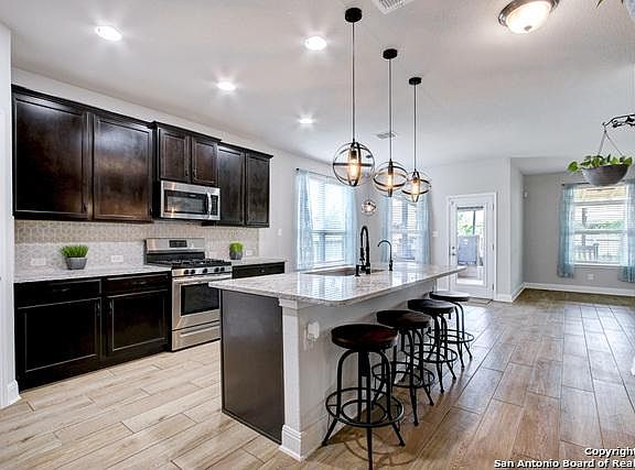 4th image of 5907 Calaveras Way