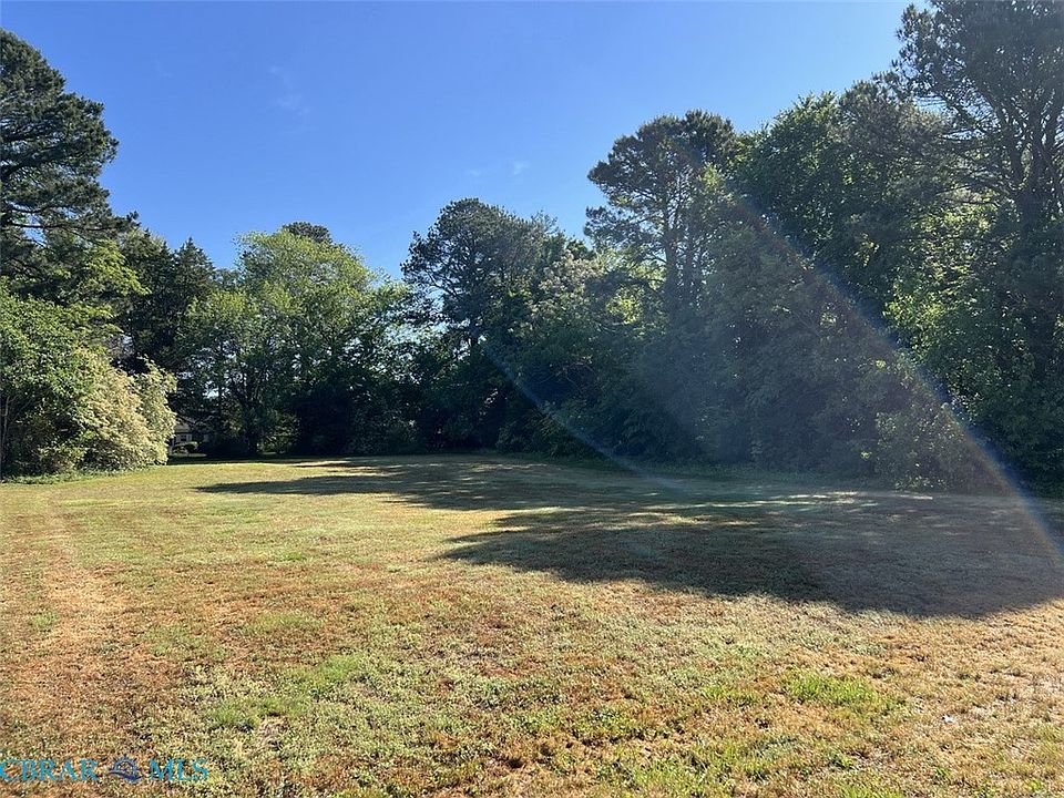 2nd image of Na Red Cedar Ln