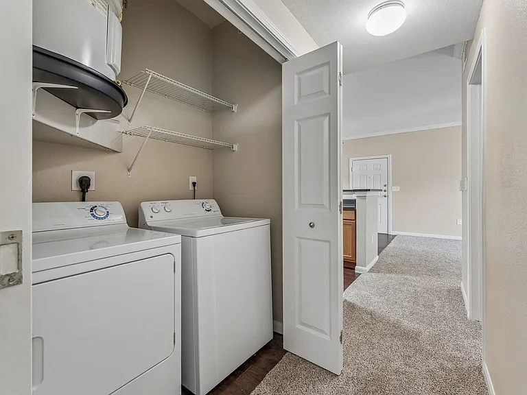 Point Royale Apartments — Photo 13