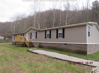 1004 Barkers Fork Rd, Chapmanville, WV 25508