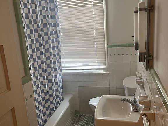 4th image of 1200 Centre St #3F