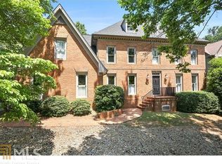 7680 Dunvegan Close, Sandy Springs, GA 30350