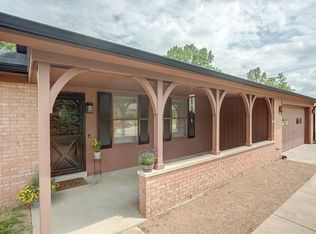 208 Williamsburg Dr, Belleville, IL 62221