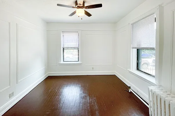 Rented by Coldwell Banker Warburg | media 5