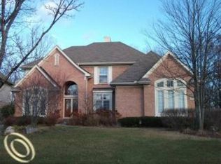 7325 Rafford Ln, West Bloomfield, MI 48322