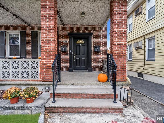 3rd image of 145 Harrison St