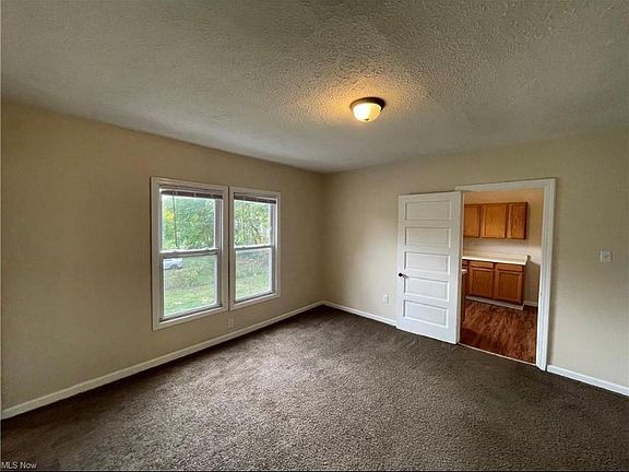 3rd image of 1374 E 115th St #2