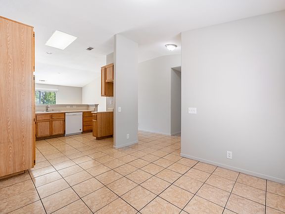 3rd image of 50050 Mazatlan Dr