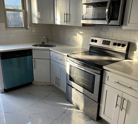 3rd image of 1144 S Dorrance St