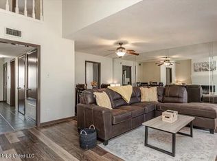 1255 E County Line Rd APT A-4, Jackson, MS 39211