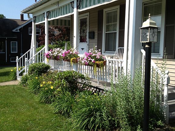 WRAP AROUND PORCH