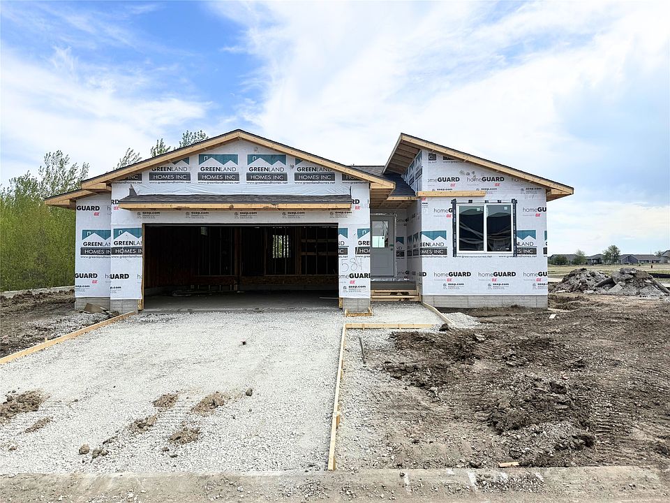 1st image of 581 NW Crystal Creek Ln