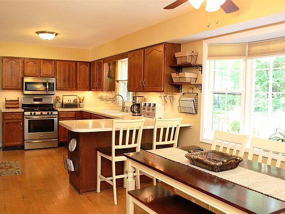 5th image of 1 Walsh Ln