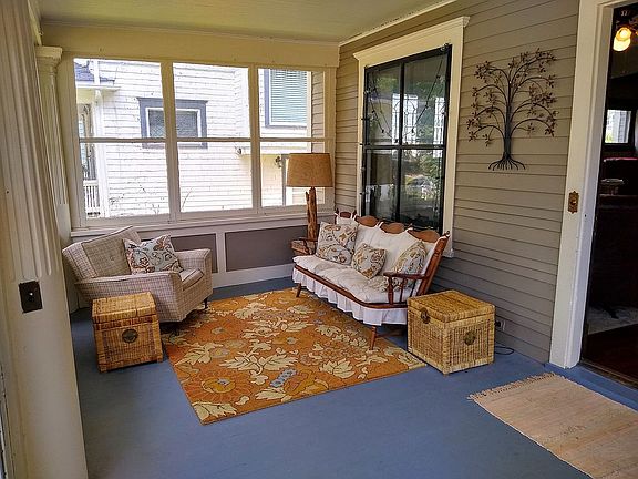 3rd image of 1611 Grande Ave SE