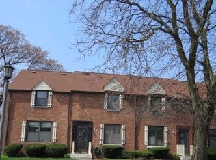 438 Eberly Ave, La Grange, IL 60525