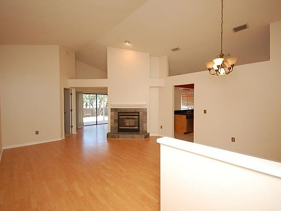 4th image of 1522 Portsmouth Lake Dr