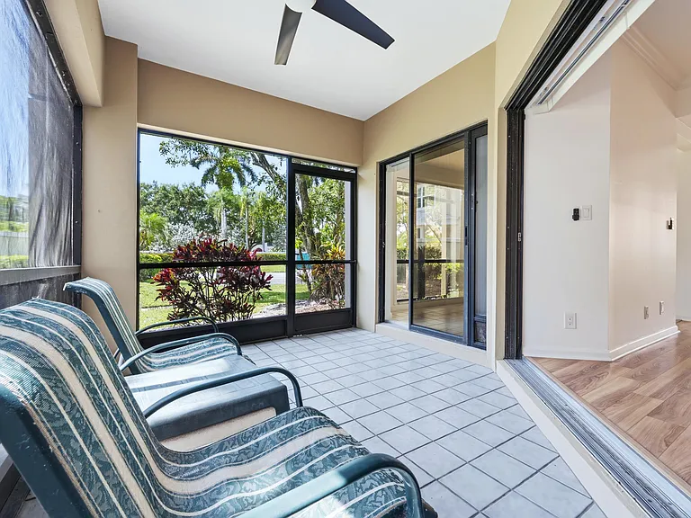 101 Waterview Dr — Photo 25
