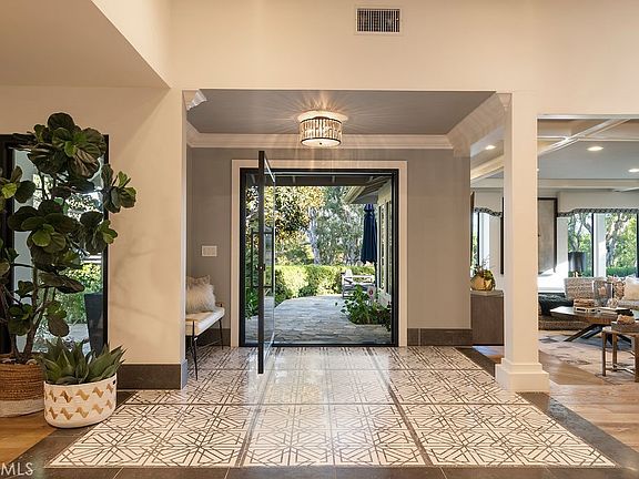 5th image of 18821 Ridgeview Cir