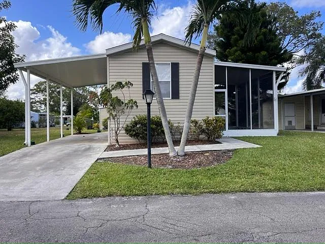 Building Photo - 6295 Ficus Ln #333