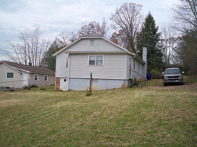 2nd image of 505 Highland St