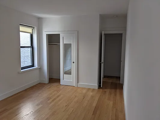 Rented by Arwell Realty | media 23