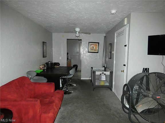 3rd image of 4878 Banbury Ct APT 15