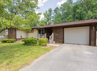 8003 Plaxco Dr, Chattanooga, TN 37421