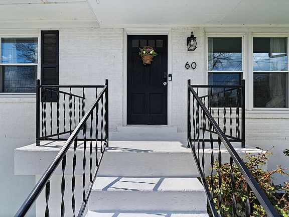 5th image of 60 Hiawatha Trl