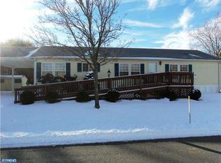 6 Copperfield Dr, Cream Ridge, NJ 08514