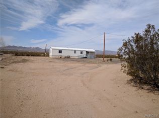 725 S Davis Rd, Golden Valley, AZ 86413