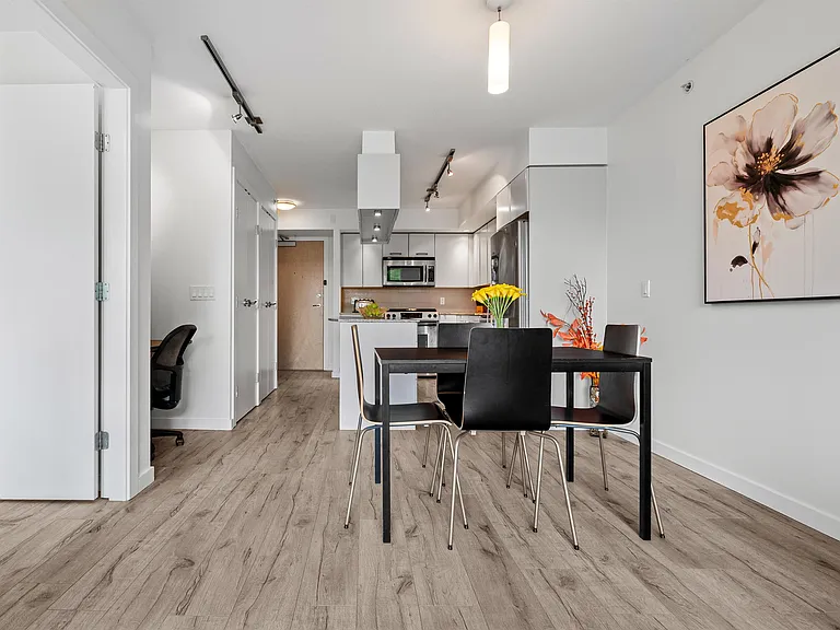 683 W Victoria Park #306 — Photo 15