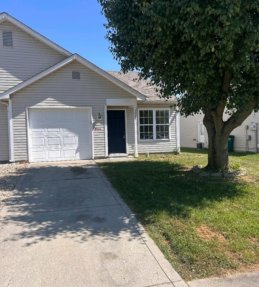 2 bed, 925 sqft, $1,300 — Photo 1