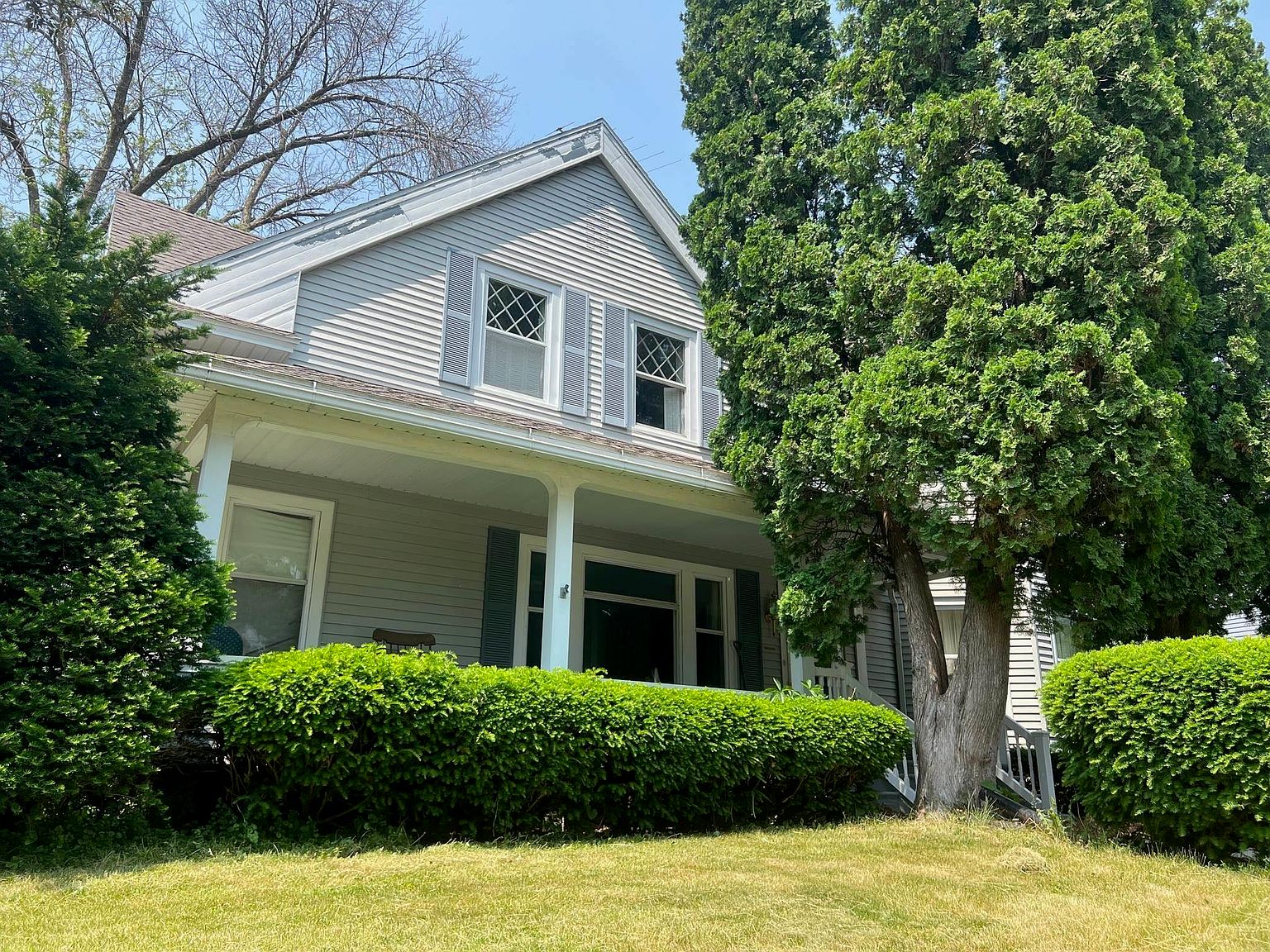 334 S Vine St, West Union, IA 52175 Zillow