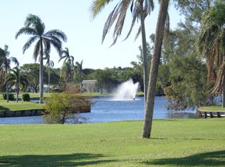 107 SW 18th St, Boynton Beach, FL 33426