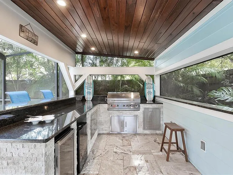 2729 Sydelle St — Photo 32