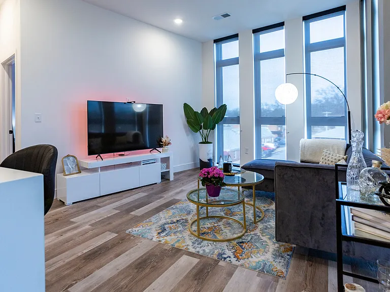 Mckenzie | Living room