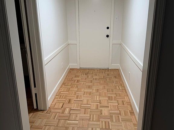 3rd image of 353 N Post Oak Ln APT 828