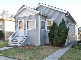 2711 W Lunt Ave, Chicago, IL 60645