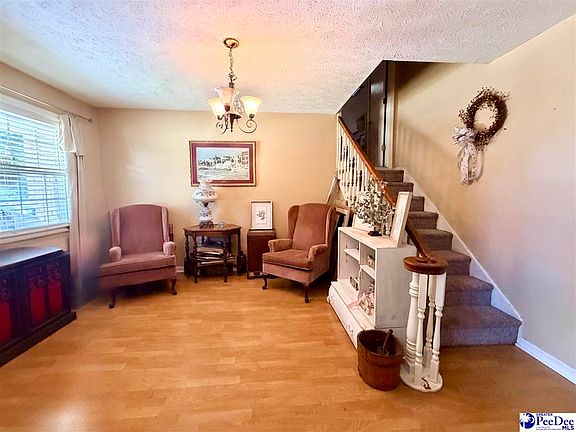 3rd image of 546 Lakeside Ct