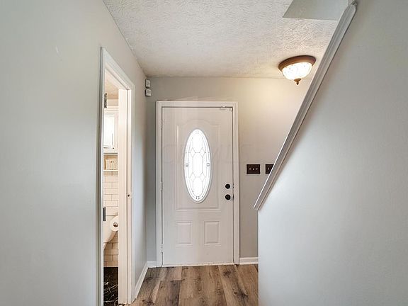 3rd image of 4041 Tamarack Ave