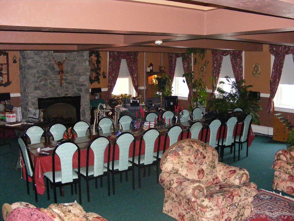 38' X 29' Dining Room