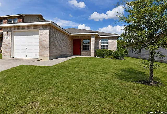 3 bed, 2.0 bath, 1206 sqft, $1,490 — Photo 1