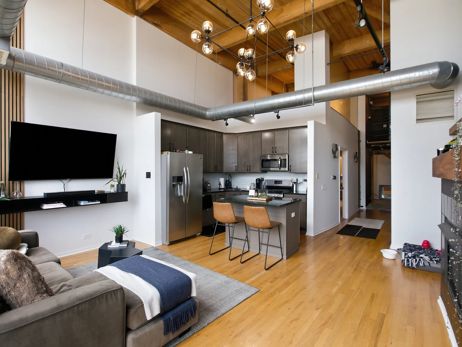 2 bed, 1.5 bath, $3,100 — Photo 2