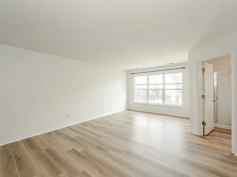 1429 New Haven Ct — Photo 26
