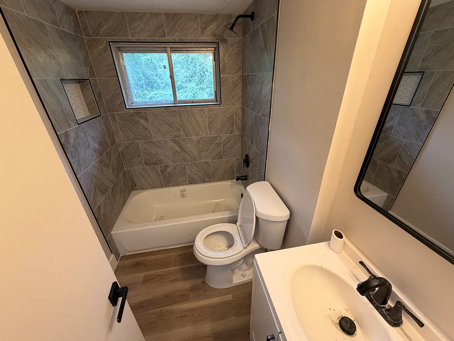4 bed, 1311 sqft, $1,499 — Photo 3