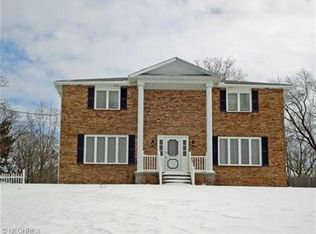 6779 Broadview Rd, Seven Hills, OH 44131