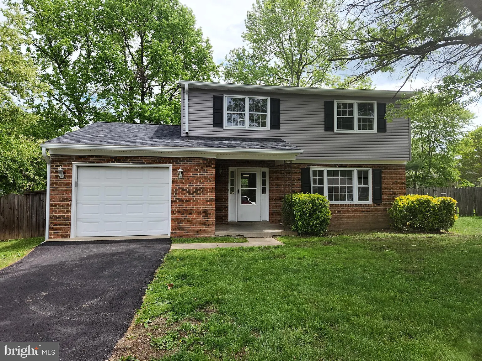 10705 Westwood Ln photo 1
